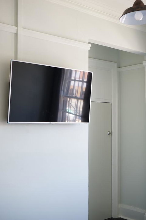 Rosehill Hotel - Palm Beach Accommodation 14