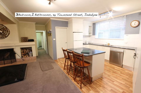 Full Circle Apartments - Palm Beach Accommodation 16