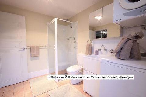 Full Circle Apartments - Palm Beach Accommodation 14