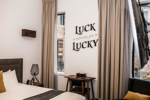 The Lucky Hotel - Palm Beach Accommodation 1