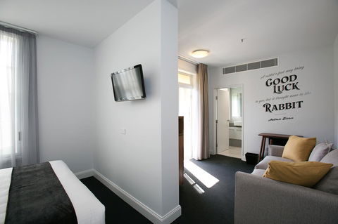 The Lucky Hotel - Palm Beach Accommodation 29