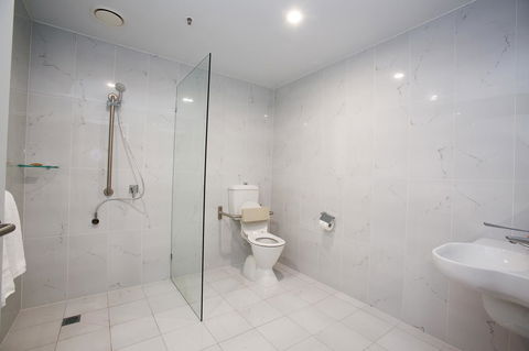 The Lucky Hotel - Palm Beach Accommodation 36