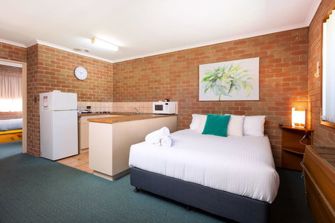 Corowa Bindaree Holiday Park - Palm Beach Accommodation 8