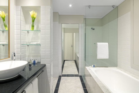 Radisson Blu Plaza Hotel Sydney - Palm Beach Accommodation 7