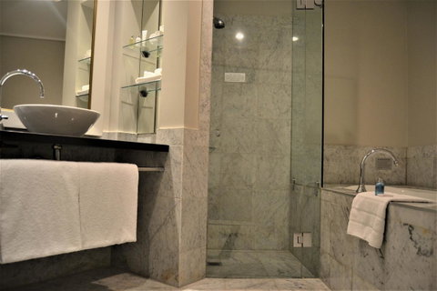 Radisson Blu Plaza Hotel Sydney - Palm Beach Accommodation 40