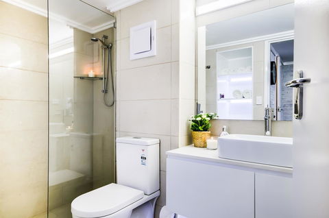 Alpine Gables - Palm Beach Accommodation 22