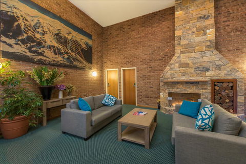 Alpine Gables - Palm Beach Accommodation 5