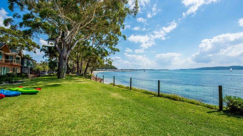 SUNSET@CORLETTE - Palm Beach Accommodation 20