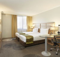 Holiday Inn Parramatta - Palm Beach Accommodation