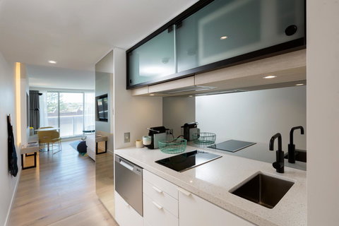 QT Bondi - Palm Beach Accommodation 3