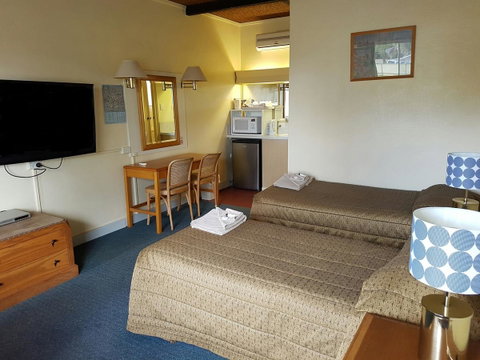 Temora Motel - Palm Beach Accommodation 4