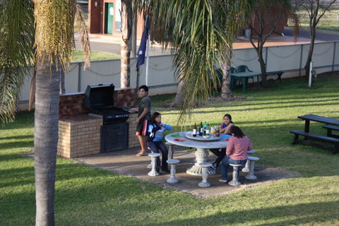 Temora Motel - Palm Beach Accommodation 8