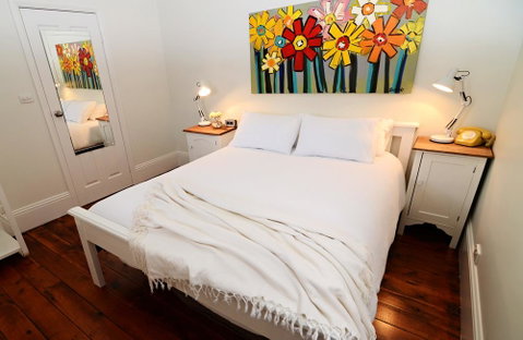 Thelma's Temora - Palm Beach Accommodation 4