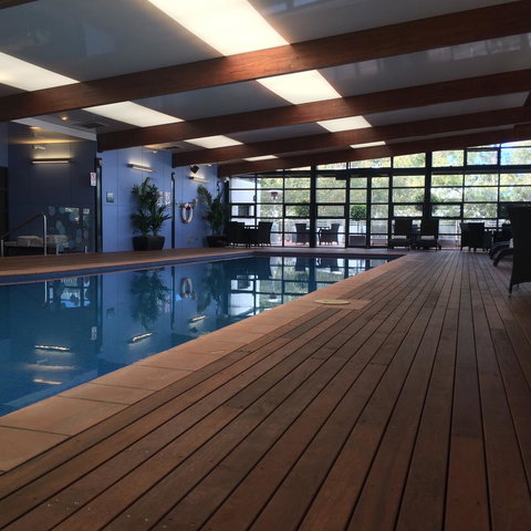 Novotel Canberra - Palm Beach Accommodation 4