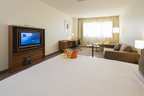 Novotel Canberra - Palm Beach Accommodation 23