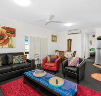BOUTIQUE APARTMENTS BEACH LOCATION - Palm Beach Accommodation