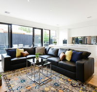 Boutique Stays-Murrumbeena Place 1 - Palm Beach Accommodation