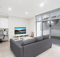 Brand New 2 bedroom Apartment for 7 People - Palm Beach Accommodation