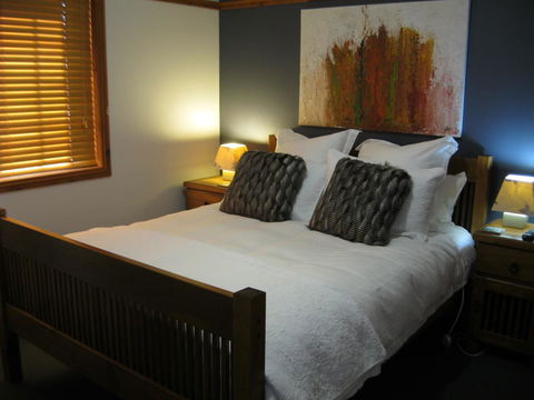Brick Creek House - Palm Beach Accommodation 3