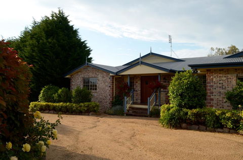 Brick Creek House - Palm Beach Accommodation 0