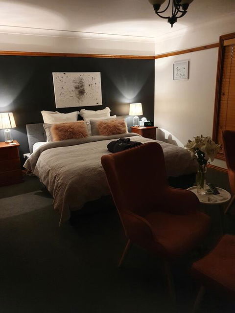 Brick Creek House - Palm Beach Accommodation 2
