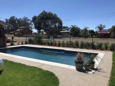 Bridge Motor Inn Tocumwal - Palm Beach Accommodation 2