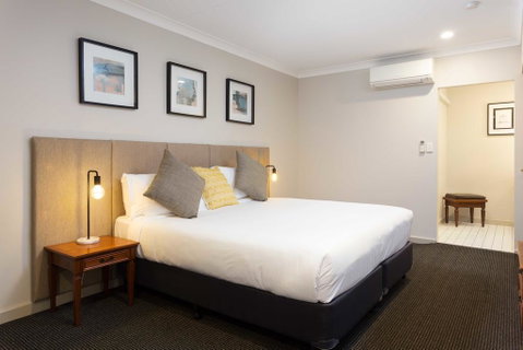 Brisbane International Virginia - Palm Beach Accommodation 2