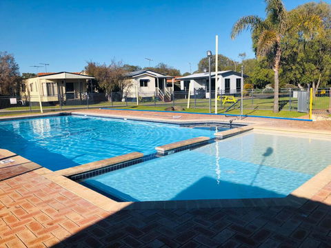 Broadwater Beach Cottage With WiFi - Palm Beach Accommodation 0