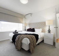 Brunswick Vibe - StayCentral - Palm Beach Accommodation
