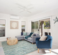 C A L M at beautiful Shoal Bay - Palm Beach Accommodation