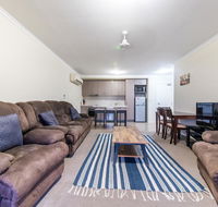 Candlelight - Airlie Beach - Palm Beach Accommodation