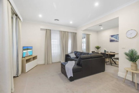Central And Charming On Wallace - Palm Beach Accommodation 0