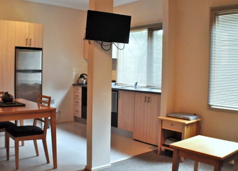 Champagne - Palm Beach Accommodation 1