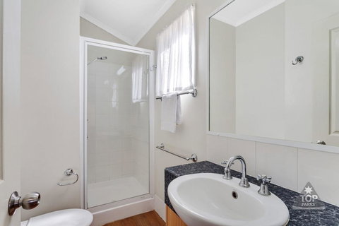 Charters Towers Tourist Park - Palm Beach Accommodation 3