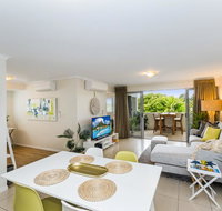 City Stadium Apartment on the riverfront - Palm Beach Accommodation