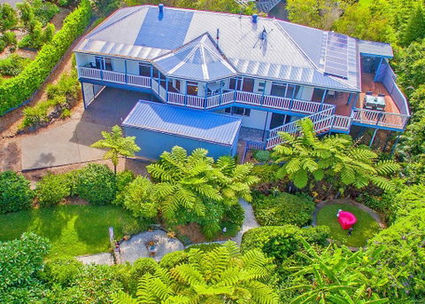 CLOUD 9 - Cliff Top Eagle Heights - Palm Beach Accommodation 0