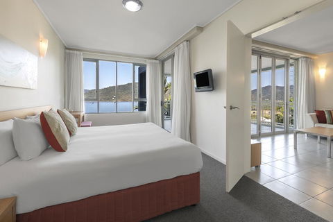 Club Wyndham Airlie Beach - Palm Beach Accommodation 1