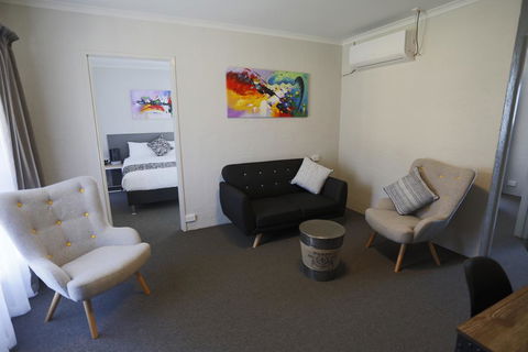 Coachman's Eden - Palm Beach Accommodation 3