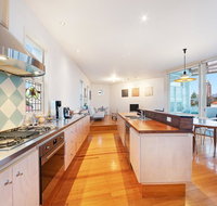 Coastal Penthouse at Coogee Beach - Palm Beach Accommodation