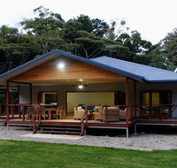 Coconut Beach House - Palm Beach Accommodation