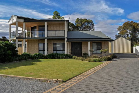 Coffin Bay Retreat - Palm Beach Accommodation 0