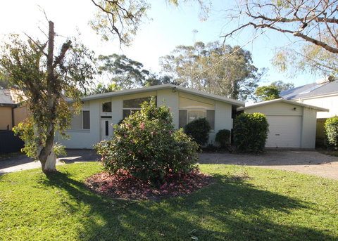 COLMER HOUSE At Dunbogan - Palm Beach Accommodation 1