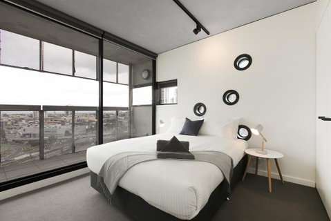 Complete Host Guild Apartments - Palm Beach Accommodation 3