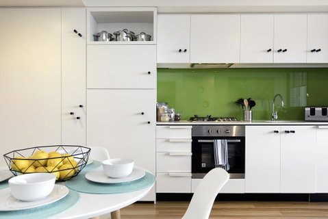 Complete Host Guild Apartments - Palm Beach Accommodation 2
