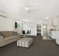 Cooroy Luxury Motel Apartments - Palm Beach Accommodation