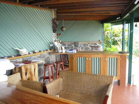 Coral Sea Views - Palm Beach Accommodation 3