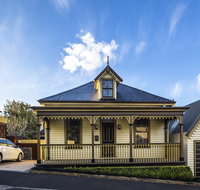Corinda Contemporary - Palm Beach Accommodation