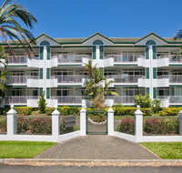 Costa Royale Trinity Beach - Palm Beach Accommodation