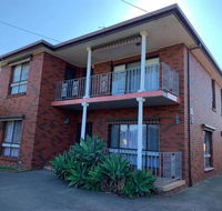 Cozy Ensuite Master Bedroom in Bentleigh East - Palm Beach Accommodation