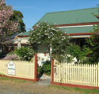 Cuddledoon Cottages Rutherglen - Palm Beach Accommodation
